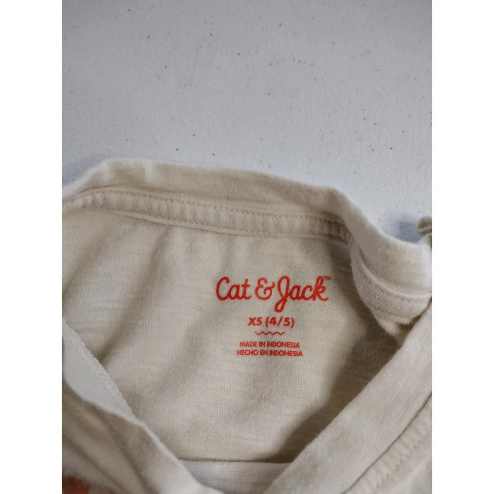 Cat & Jack Girls XS 4/5‎ Butterfly Heart Graphic Tee and Biker Shorts Outfit Set